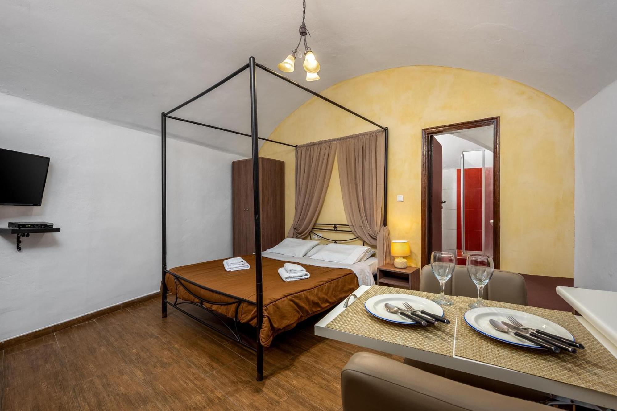 Appartamento Muses-Old Town Rhodes City Esterno foto